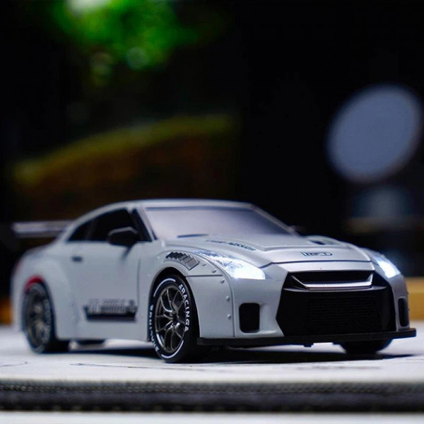 Машинка для дрифта на радіокеруванні Nissan GT-R S815 1:24 4WD з LED-підсвіткою Уцінка