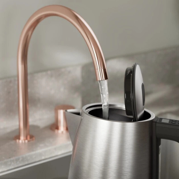 Електрочайник Electrolux E5K1-6ST на 1.7 л з дисплеєм та функцією Турбо 