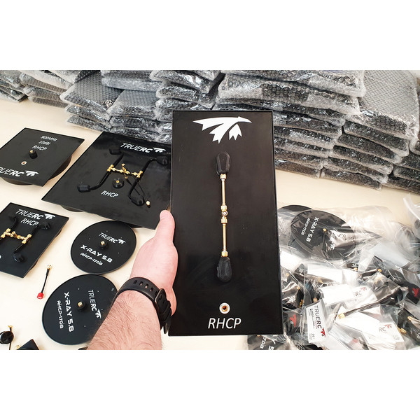 Панельна антена TrueRC X2-AIR 1.3 (RHCP) з коефіцієнтом посилення 13 dBiс для FPV на 1.3 ГГц