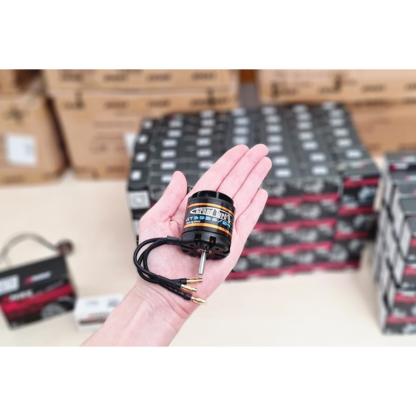 Мотор EMAX GT3526/04 KV870 1150 Вт для авіамоделей із високою продуктивністю