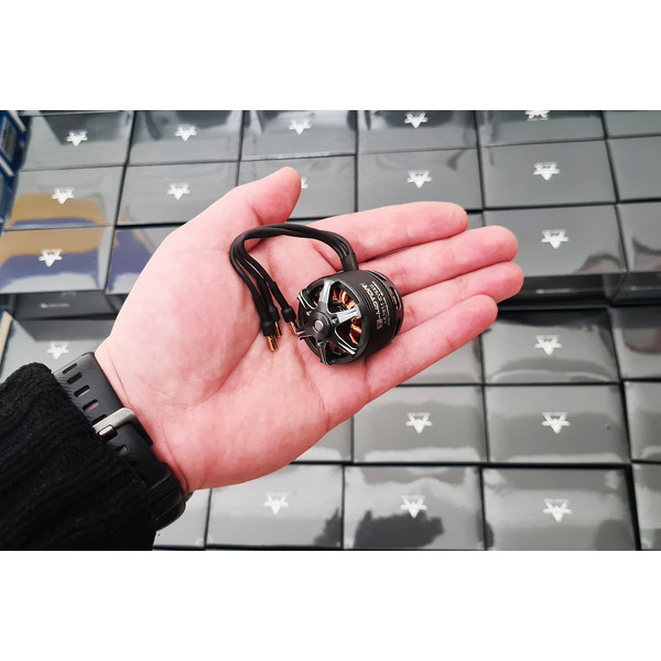 Безколекторний двигун T-Motor AS2814 KV550 для авіамоделей 6S з високою надійністю