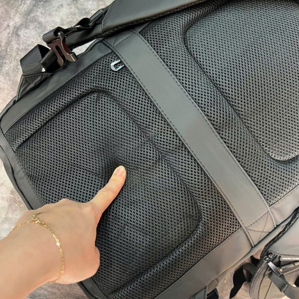 Дорожній рюкзак Mark Ryden Delta MR9711 для ручної поклажі з відділенням для ноутбука 17,3 і планшета