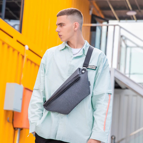 Сумка через плече Mark Ryden MR2293 для iPad 9.7” з магнітною застібкою та захистом від вологи
