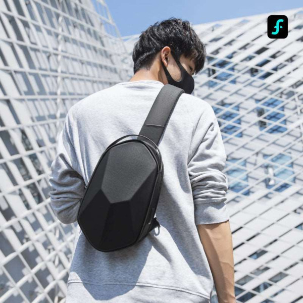 Рюкзак с одной лямкой Mark Ryden MR7507 с USB-портом и жесткой лицевой панелью