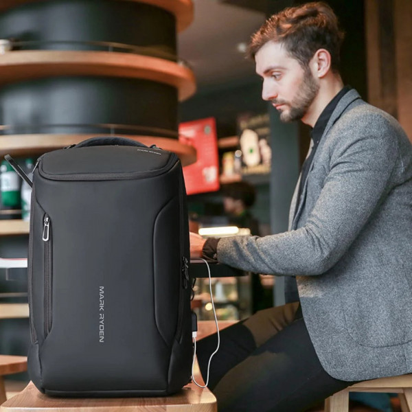 Городской рюкзак Mark Ryden MR9031YSJ для ноутбука 17.3" с тремя отделениями