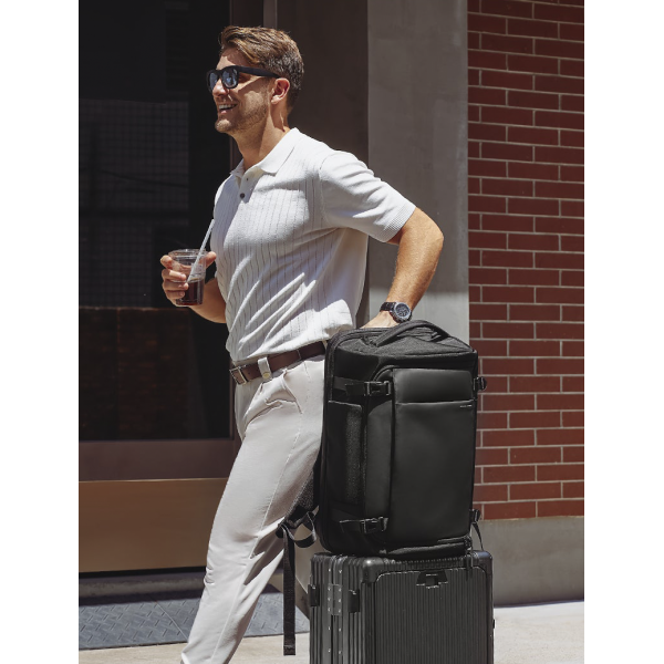 Дорожный рюкзак Mark Ryden MR8288 Aegis Fortress с отделением для ноутбука 17,3" и планшета