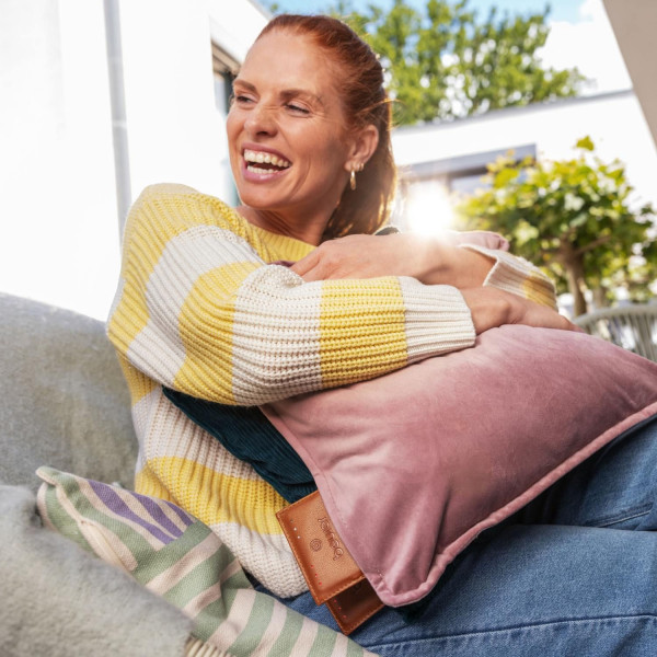 Акумуляторна електрогрілка-подушка BEURER HK 77 Heaty Blush-rose, з пультом управління та 3 температурними рівнями