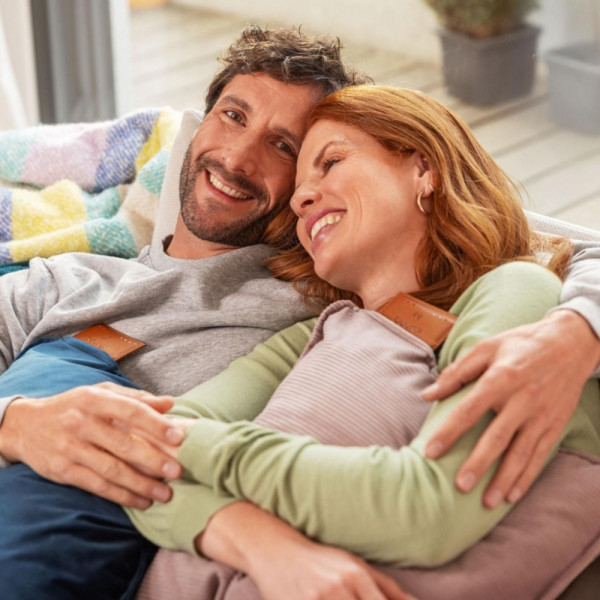 Акумуляторна електрогрілка-подушка BEURER HK 77 Heaty smokey-taupe, з пультом управління та 3 температурними рівнями