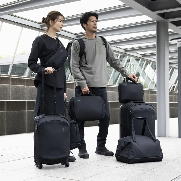 Чемодан на колесах Thule Subterra 2 Carry-On с компрессионными ремнями и защитой от влаги