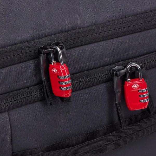 Чемодан на колесах Thule Aion с отделением для влажных вещей и защитой от воды