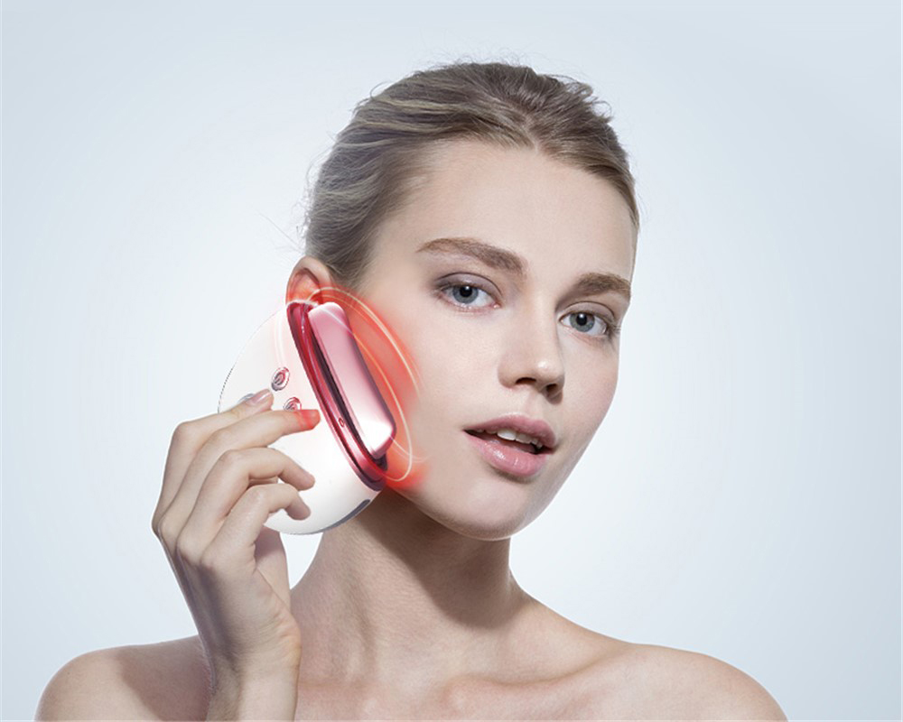 Мікрострумовий масажер для обличчя DYM039 з технологіями EMS, LED, вібрацією та тепловою терапією-1