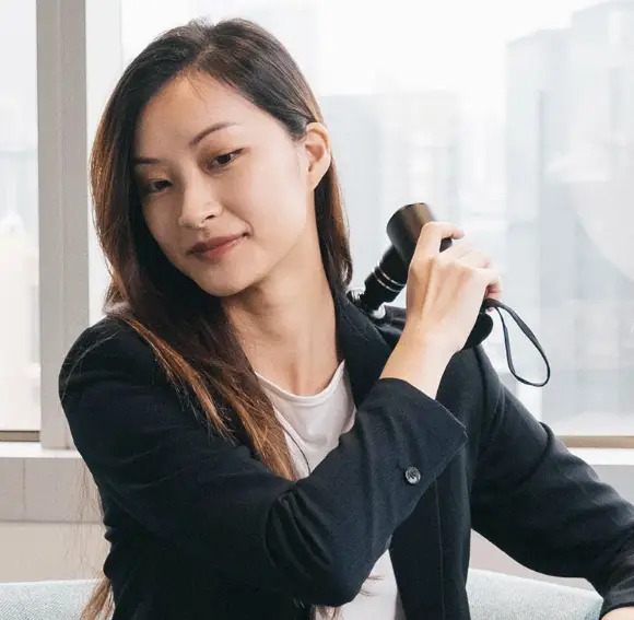 Перкуссионный массажный пистолет Booster Mini 2500 мАч – компактный массажер триггерных точек-2