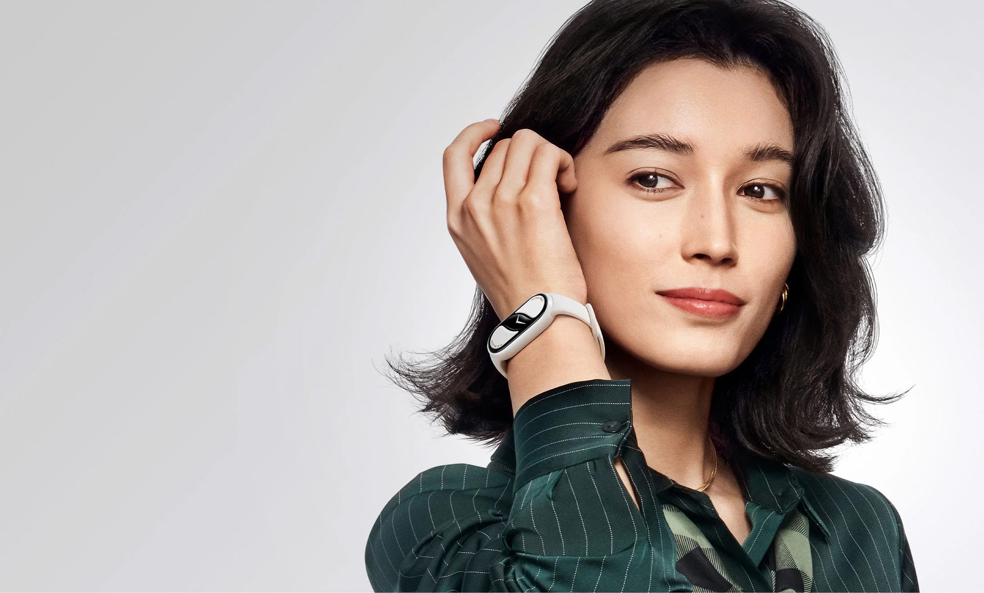 Фітнес-браслет Xiaomi Smart Band 10 з AMOLED-дисплеєм та пульсоксиметром