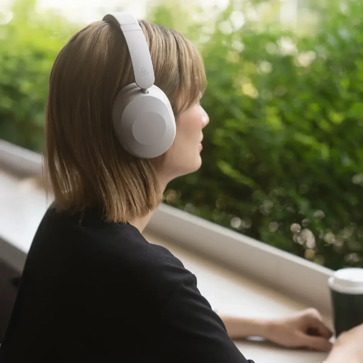 Бездротові навушники Final Audio UX1000 з гібридним шумозаглушенням