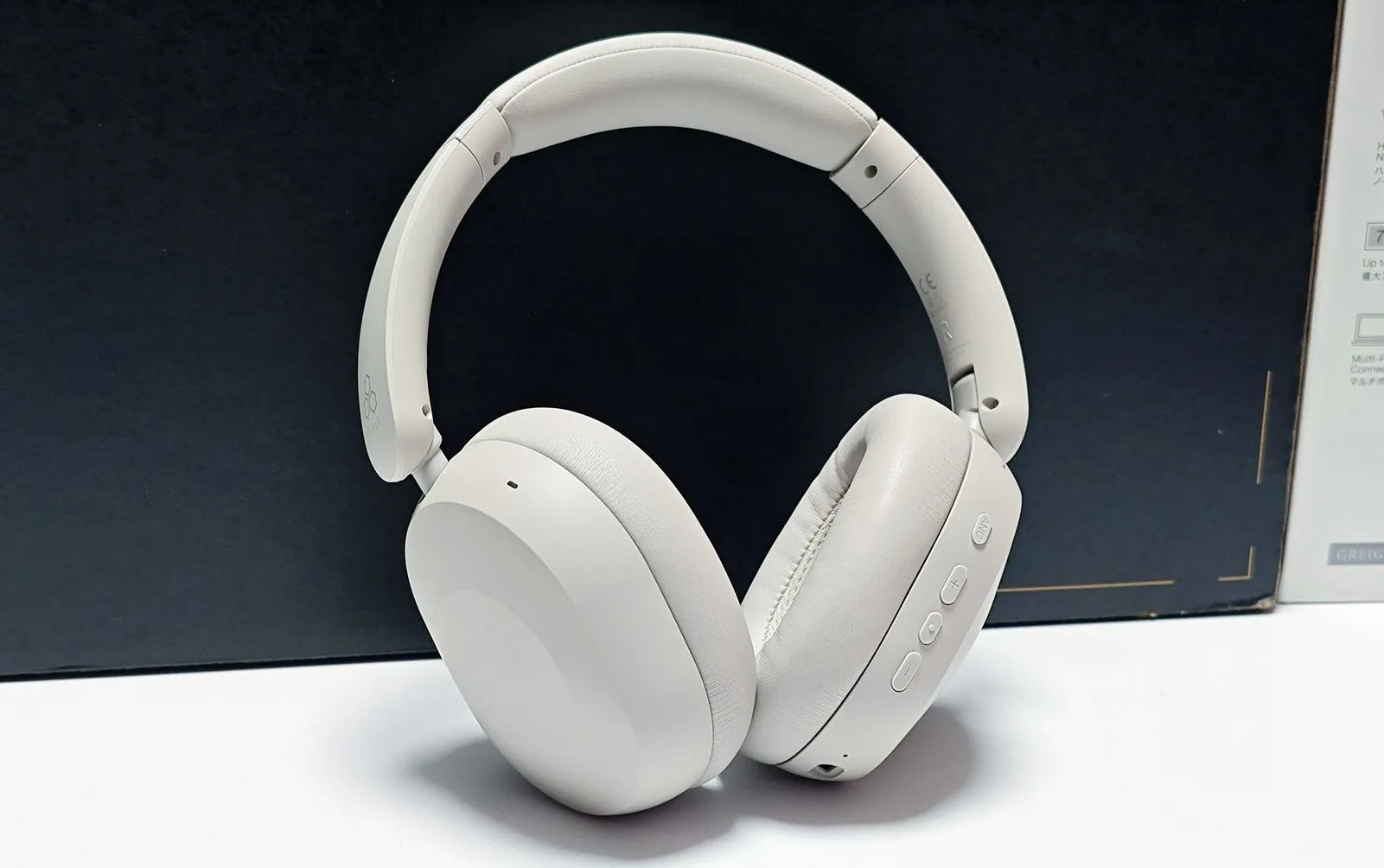 Бездротові навушники Final Audio UX1000 з гібридним шумозаглушенням