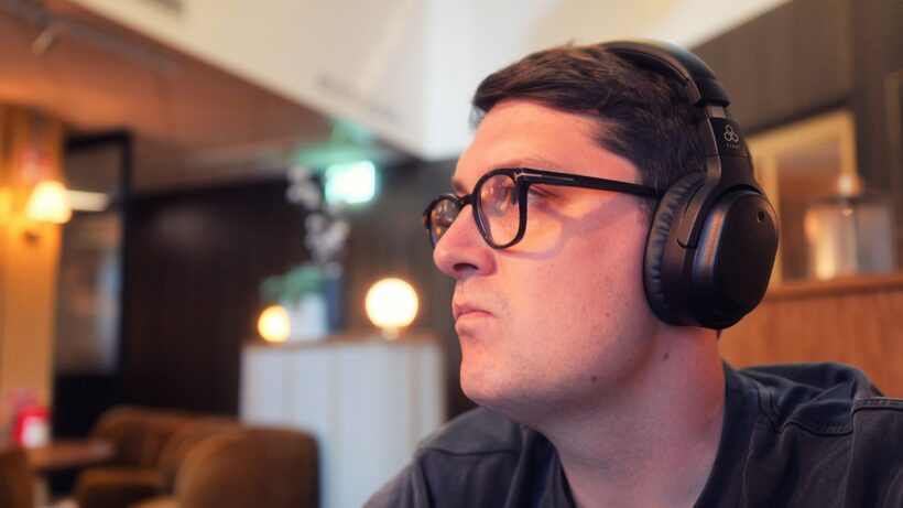 Бездротові навушники Final Audio UX3000 SV з гібридним шумозаглушенням