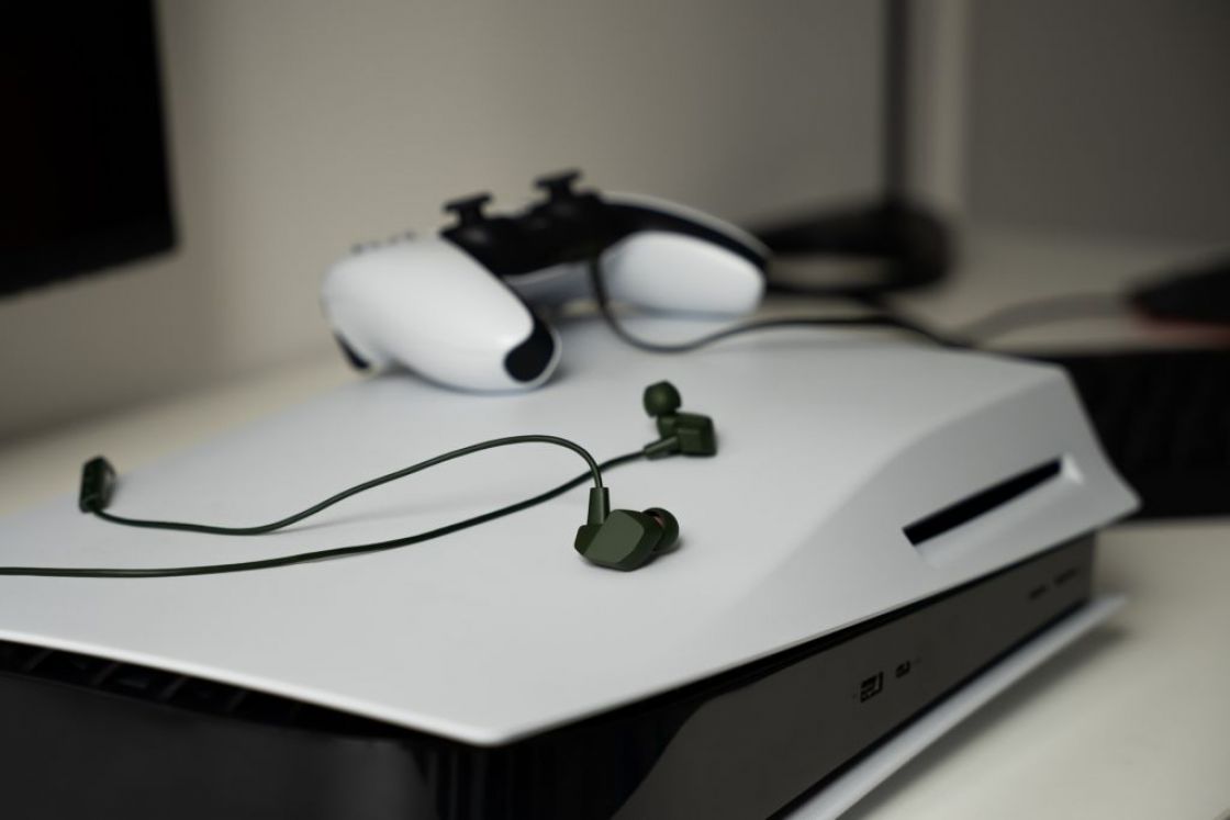 Ігрові навушники Final Audio VR2000 з мікрофоном та надшвидким відгуком звуку