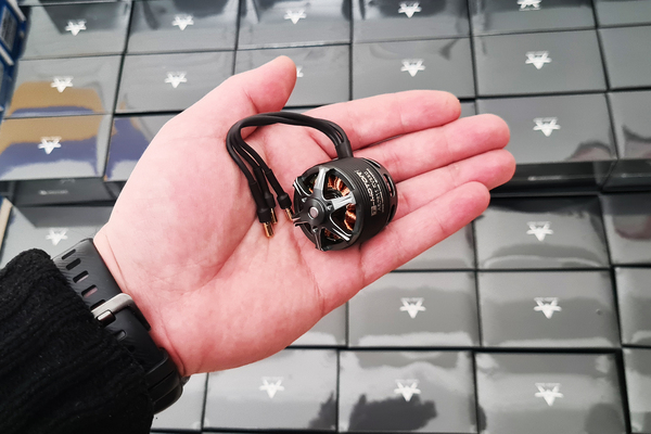 Безколекторний двигун T-Motor AS2814 KV550 для авіамоделей 6S з високою надійністю