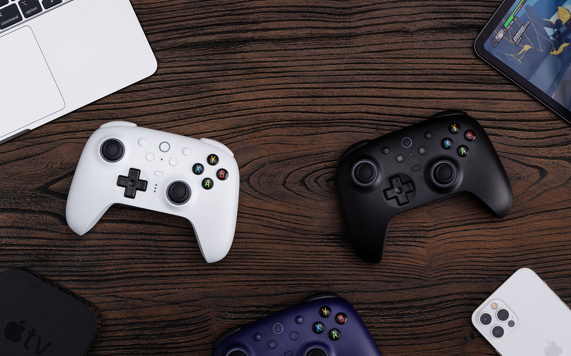 Бездротовий геймпад 8BitDo Ultimate 2 з TMR-джойстиками та зарядною док-станцією